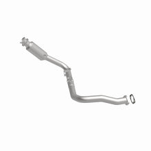 Load image into Gallery viewer, MagnaFlow Exhaust Products 5551532 California CARB Direct-Fit Catalytic Converter for Select Land Rover LR4, Land Rover Range Rover Sport