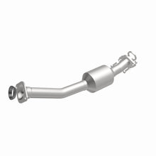 Load image into Gallery viewer, MagnaFlow Exhaust Products 52689 OEM Grade Direct-Fit Catalytic Converter for Select Chevrolet City Express, Nissan NV200