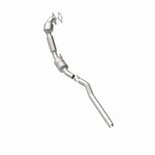 Load image into Gallery viewer, MagnaFlow Exhaust Products 5582408 California CARB Direct-Fit Catalytic Converter for Select Volkswagen Tiguan