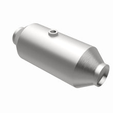 Load image into Gallery viewer, MagnaFlow Exhaust Products 51366 OEM Grade Universal Catalytic Converter for Select Cadillac Escalade, Cadillac Escalade ESV, Chevrolet Silverado 1500, Chevrolet Silverado LTD, Chevrolet Suburban, Chevrolet Tahoe, Ford E-250, Ford E-350 Super Duty, Ford