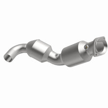 Load image into Gallery viewer, MagnaFlow Exhaust Products 280267 OEM Grade Direct-Fit Catalytic Converter for Select Ford Expedition, Ford F-150, Lincoln Navigator