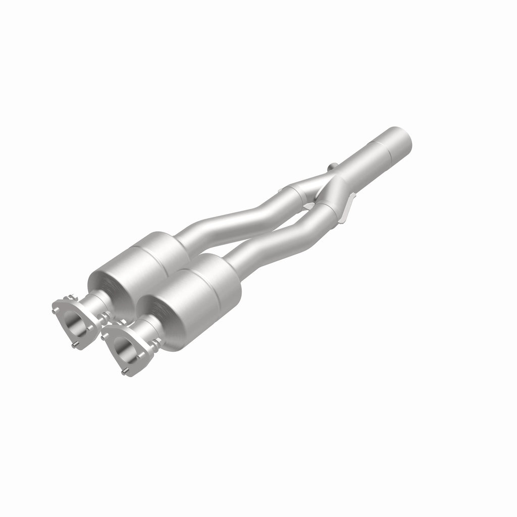 MagnaFlow Exhaust Products 51123 OEM Grade Direct-Fit Catalytic Converter for Select Audi TT Quattro
