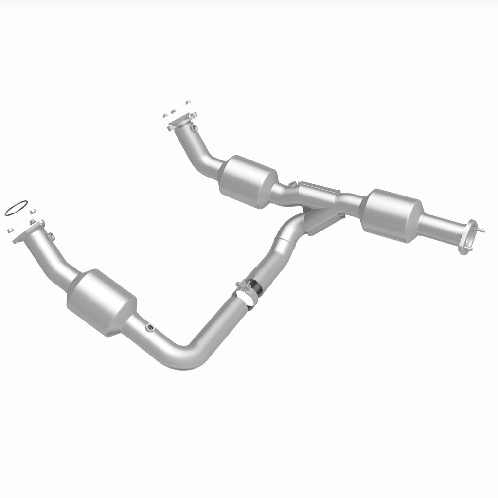 MagnaFlow Exhaust Products 280210 OEM Grade Direct-Fit Catalytic Converter for Select Chevrolet Express 2500, Chevrolet Express 3500, GMC Savana 2500, GMC Savana