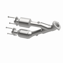 Load image into Gallery viewer, MagnaFlow Exhaust Products 447190 California CARB Direct-Fit Catalytic Converter for Select Jeep Cherokee