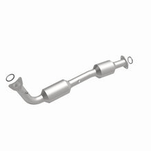 Load image into Gallery viewer, MagnaFlow Exhaust Products 5582630 California CARB Direct-Fit Catalytic Converter for Select Toyota Sequoia, Toyota Tundra