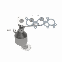 Load image into Gallery viewer, MagnaFlow Exhaust Products 5582548 California CARB Manifold Catalytic Converter for Select Toyota Sienna