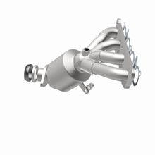 Load image into Gallery viewer, MagnaFlow Exhaust Products 5631271 California CARB Manifold Catalytic Converter for Select Nissan Cube, Nissan Sentra