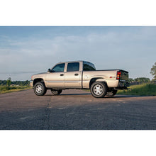 Load image into Gallery viewer, 1.5-2.5-Inch-Leveling-Lift-Kit-Premium-N3-Shocks-99-06-SilveradoSierra-1500-4Wd-Rough-Country