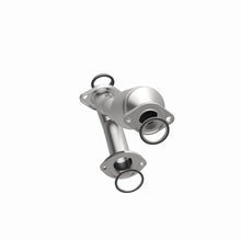 Load image into Gallery viewer, MagnaFlow Exhaust Products 49507 OEM Grade Direct-Fit Catalytic Converter for Select Lexus RX300, Toyota Highlander