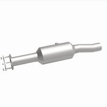 Load image into Gallery viewer, MagnaFlow Exhaust Products 280446 OEM Grade Direct-Fit Catalytic Converter for Select Ford E-450 Super Duty