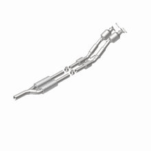 Load image into Gallery viewer, MagnaFlow Exhaust Products 551838 California CARB Direct-Fit Catalytic Converter for Select Volkswagen Passat