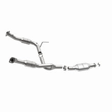 Load image into Gallery viewer, MagnaFlow Exhaust Products 447243 California CARB Direct-Fit Catalytic Converter for Select Ford Explorer, Lincoln Aviator, Mercury Mountaineer