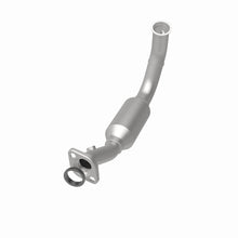 Load image into Gallery viewer, MagnaFlow Exhaust Products 5451583 California CARB Direct-Fit Catalytic Converter for Select Jeep Liberty