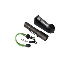 Load image into Gallery viewer, 10W900Lm-180M-Cree-Led-Baton-Style-Flashlight