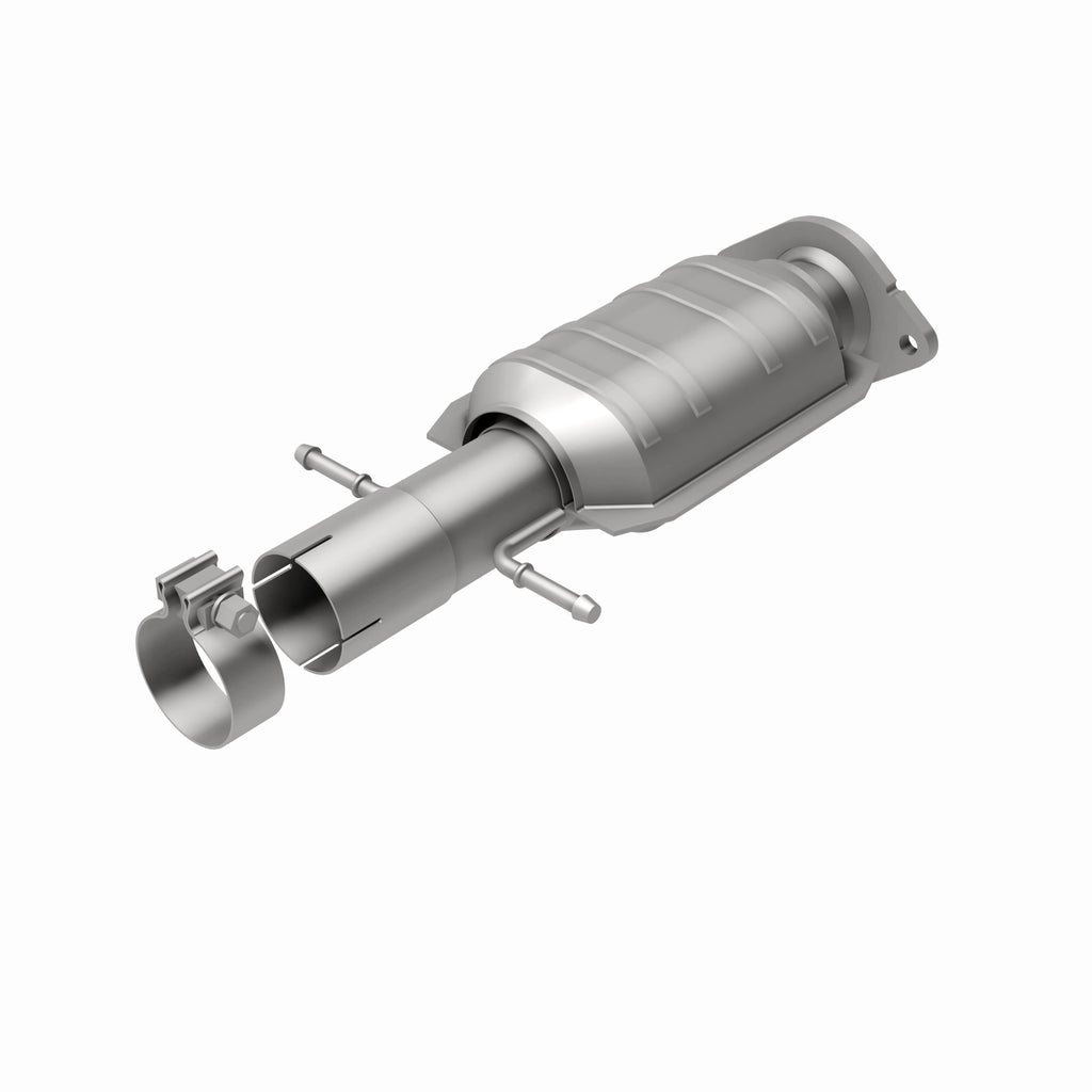MagnaFlow Exhaust Products 51913 OEM Grade Direct-Fit Catalytic Converter for Select Chevrolet Malibu, Pontiac G6, Saturn Aura