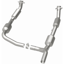 Load image into Gallery viewer, MagnaFlow Exhaust Products 5481640 California CARB Direct-Fit Catalytic Converter for Select Ford E-150, Ford E-250