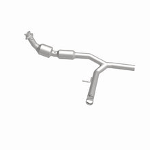 Load image into Gallery viewer, MagnaFlow Exhaust Products 5582706 California CARB Direct-Fit Catalytic Converter for Select Ford F-150
