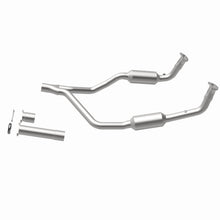 Load image into Gallery viewer, MagnaFlow Exhaust Products 3391821 California CARB Direct-Fit Catalytic Converter for Select Land Rover Range Rover