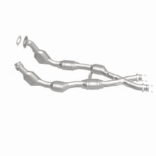 Load image into Gallery viewer, MagnaFlow Exhaust Products 441115 California CARB Direct-Fit Catalytic Converter for Select Ford Mustang