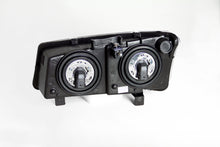 Load image into Gallery viewer, ANZO USA 111010 Crystal Headlight Set for Select Chevrolet Avalanche 1500, Chevrolet Avalanche 2500, Chevrolet Silverado 1500, Chevrolet Silverado Classic, Chevrolet Silverado HD, Chevrolet Silverado HD Classic, Chevrolet Silverado 2500, Chevrolet