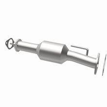 Load image into Gallery viewer, MagnaFlow Exhaust Products 5592579 California CARB Direct-Fit Catalytic Converter for Select Buick Enclave, Chevrolet Traverse, GMC Acadia, Saturn Outlook