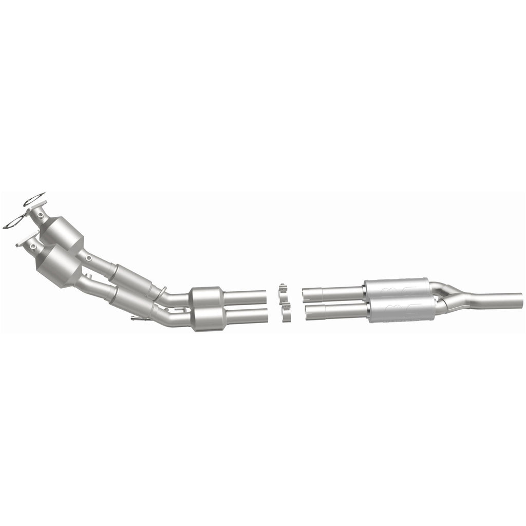 MagnaFlow Exhaust Products 52938 OEM Grade Direct-Fit Catalytic Converter for Select Volkswagen Passat