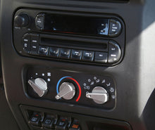 Load image into Gallery viewer, Rugged Ridge 11420.03 Billet Climate Control Knob for Select Jeep TJ, Jeep Wrangler