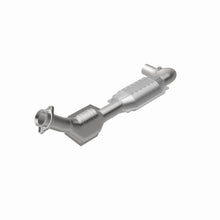 Load image into Gallery viewer, MagnaFlow Exhaust Products 447179 California CARB Direct-Fit Catalytic Converter for Select Ford E-150 Econoline, Ford E-150 Econoline Club Wagon, Ford E-250 Econoline