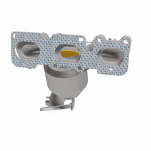 Load image into Gallery viewer, MagnaFlow Exhaust Products 52787 OEM Grade Manifold Catalytic Converter for Select Hyundai Palisade, Hyundai Santa Fe, Hyundai Santa Fe XL, Kia Sorento, Kia Telluride