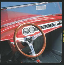 Load image into Gallery viewer, Grant 1170 Collectors Edition Steering Wheel