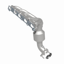 Load image into Gallery viewer, MagnaFlow Exhaust Products 4583862 California CARB Manifold Catalytic Converter for Select Chevrolet Colorado, GMC Canyon, Hummer H3, Isuzu i-350