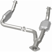 Load image into Gallery viewer, MagnaFlow Exhaust Products 93603 HM Grade Direct-Fit Catalytic Converter for Select Chevrolet C1500 Suburban, Chevrolet K1500 Suburban, Chevrolet Tahoe, GMC Yukon