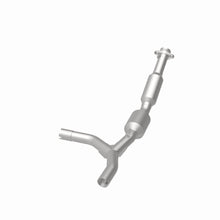 Load image into Gallery viewer, MagnaFlow Exhaust Products 5582310 California CARB Direct-Fit Catalytic Converter for Select Ford E-150, Ford E-250