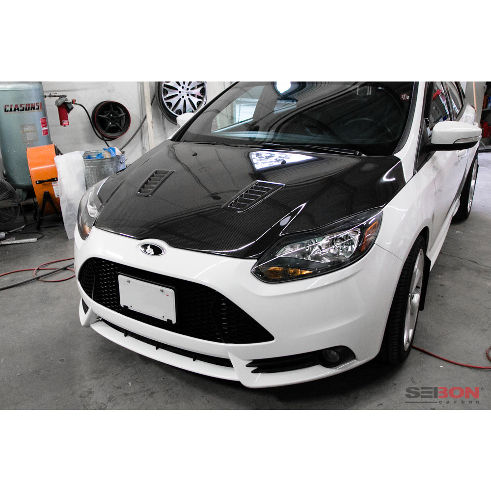 12-13-Ford-Focus-Rs-Style-Carbon-Fiber-Hood