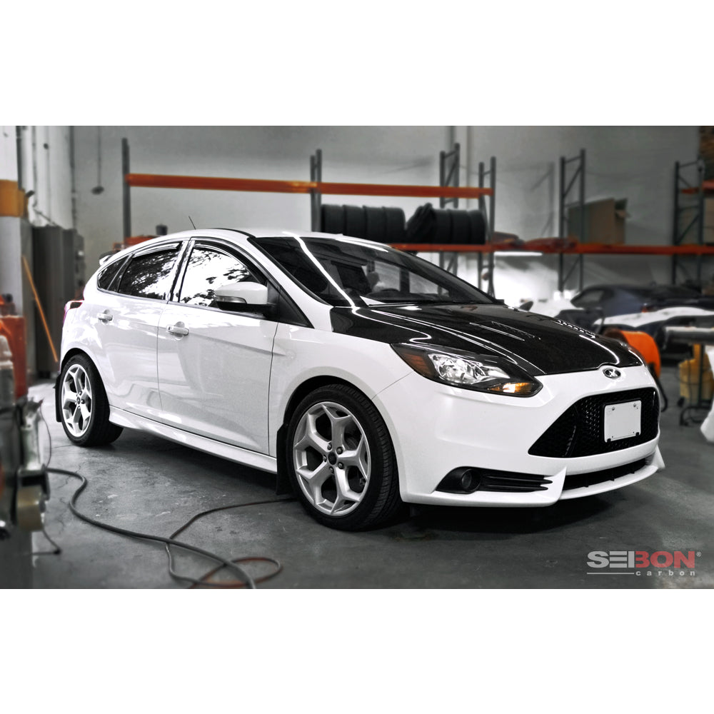 12-13-Ford-Focus-Rs-Style-Carbon-Fiber-Hood
