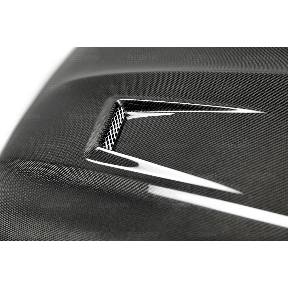 12-14-Mercedes-Benz-C63-Gt-Style-Carbon-Fiber-Hood