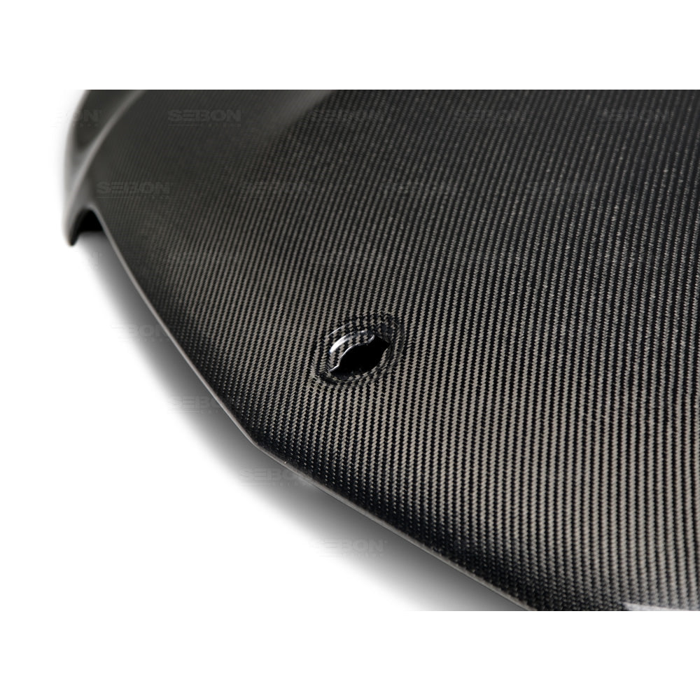 12-14-Mercedes-Benz-C63-Gt-Style-Carbon-Fiber-Hood