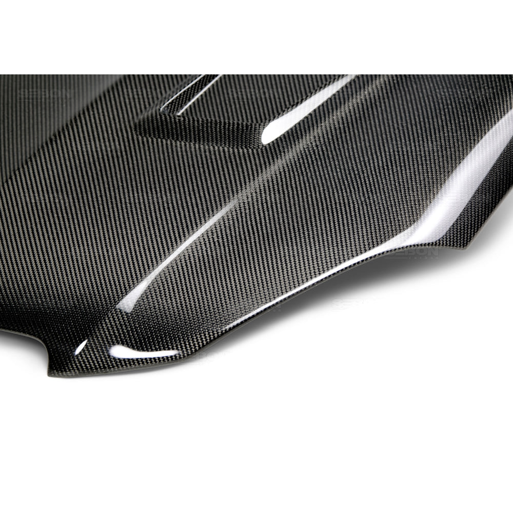 12-14-Mercedes-Benz-C63-Gt-Style-Carbon-Fiber-Hood
