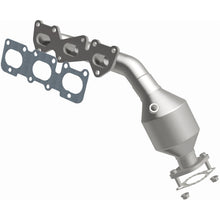 Load image into Gallery viewer, MagnaFlow Exhaust Products 51401 OEM Grade Manifold Catalytic Converter for Select Kia Borrego