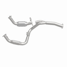 Load image into Gallery viewer, MagnaFlow Exhaust Products 21-252 OEM Grade Direct-Fit Catalytic Converter for Select Chevrolet Silverado HD, Chevrolet Silverado HD, GMC Sierra HD, GMC Sierra HD