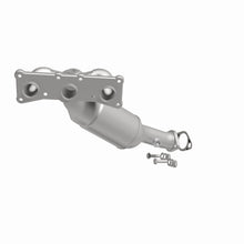 Load image into Gallery viewer, MagnaFlow Exhaust Products 5531763 California CARB Manifold Catalytic Converter for Select BMW 128i, BMW 325i, BMW 325xi, BMW 328i, BMW 328i xDrive, BMW 328xi, BMW 330i, BMW 330xi