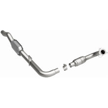 Load image into Gallery viewer, MagnaFlow Exhaust Products 93622 HM Grade Direct-Fit Catalytic Converter for Select Chevrolet Silverado HD, Chevrolet Silverado 2500, Chevrolet Suburban 2500, GMC Sierra HD, GMC Sierra 2500, GMC Sierra HD, GMC Yukon XL
