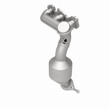 Load image into Gallery viewer, MagnaFlow Exhaust Products 51540 OEM Grade Manifold Catalytic Converter for Select Toyota Highlander