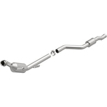 Load image into Gallery viewer, MagnaFlow Exhaust Products 5561570 California CARB Direct-Fit Catalytic Converter for Select Mercedes-Benz CL550, Mercedes-Benz S550