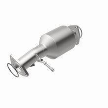 Load image into Gallery viewer, MagnaFlow Exhaust Products 21-293 OEM Grade Direct-Fit Catalytic Converter for Select Honda CR-V