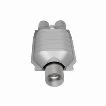 Load image into Gallery viewer, MagnaFlow Exhaust Products 4451337 California CARB Universal Catalytic Converter for Select Chevrolet Express 1500, Chevrolet Express 2500, Dodge B1500, Dodge B2500, Dodge B3500, Dodge Ram 1500, Dodge Ram Van, Dodge Ram 2500, Dodge Ram Van, Dodge Ram