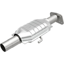 Load image into Gallery viewer, MagnaFlow Exhaust Products 3391456 California CARB Direct-Fit Catalytic Converter for Select Chevrolet El Camino, GMC Caballero