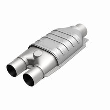 Load image into Gallery viewer, MagnaFlow Exhaust Products 99607HM HM Grade Universal Catalytic Converter for Select Chrysler Concorde, Dodge Intrepid, Eagle Vision, Volvo S80
