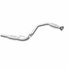 Load image into Gallery viewer, MagnaFlow Exhaust Products 447267 California CARB Direct-Fit Catalytic Converter for Select Chevrolet Express 2500, Chevrolet Express 3500, GMC Savana 2500, GMC Savana