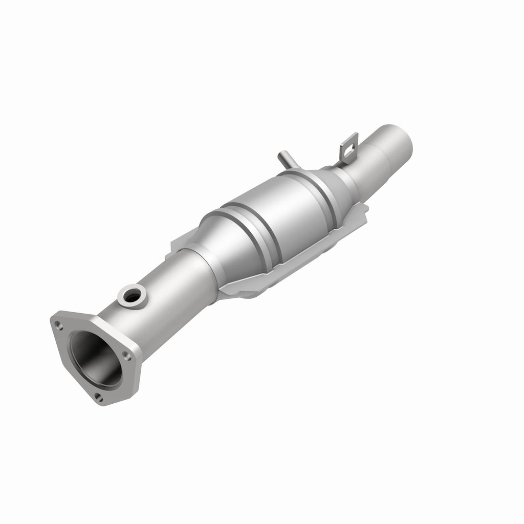 MagnaFlow Exhaust Products 23713 Standard Grade Direct-Fit Catalytic Converter for Select Volkswagen Golf, Volkswagen Jetta